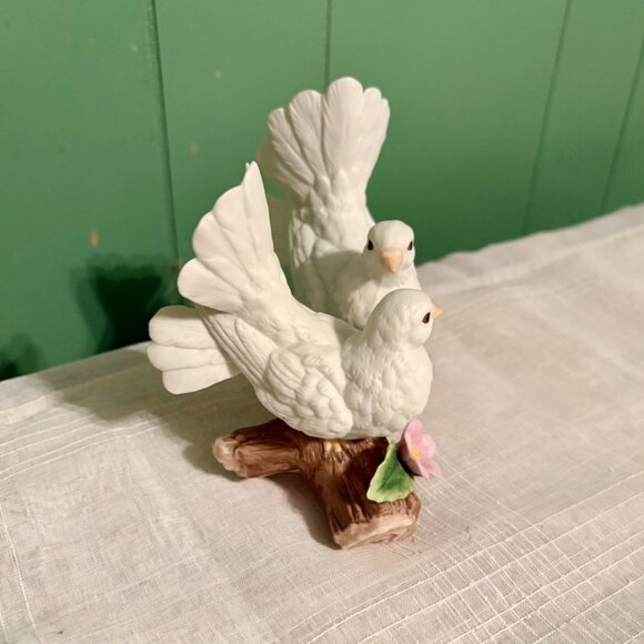 Vintage White Porcelain Birds Courting DOVES Figurine Homco Home Interiors #1453 - Picture 5 of 7